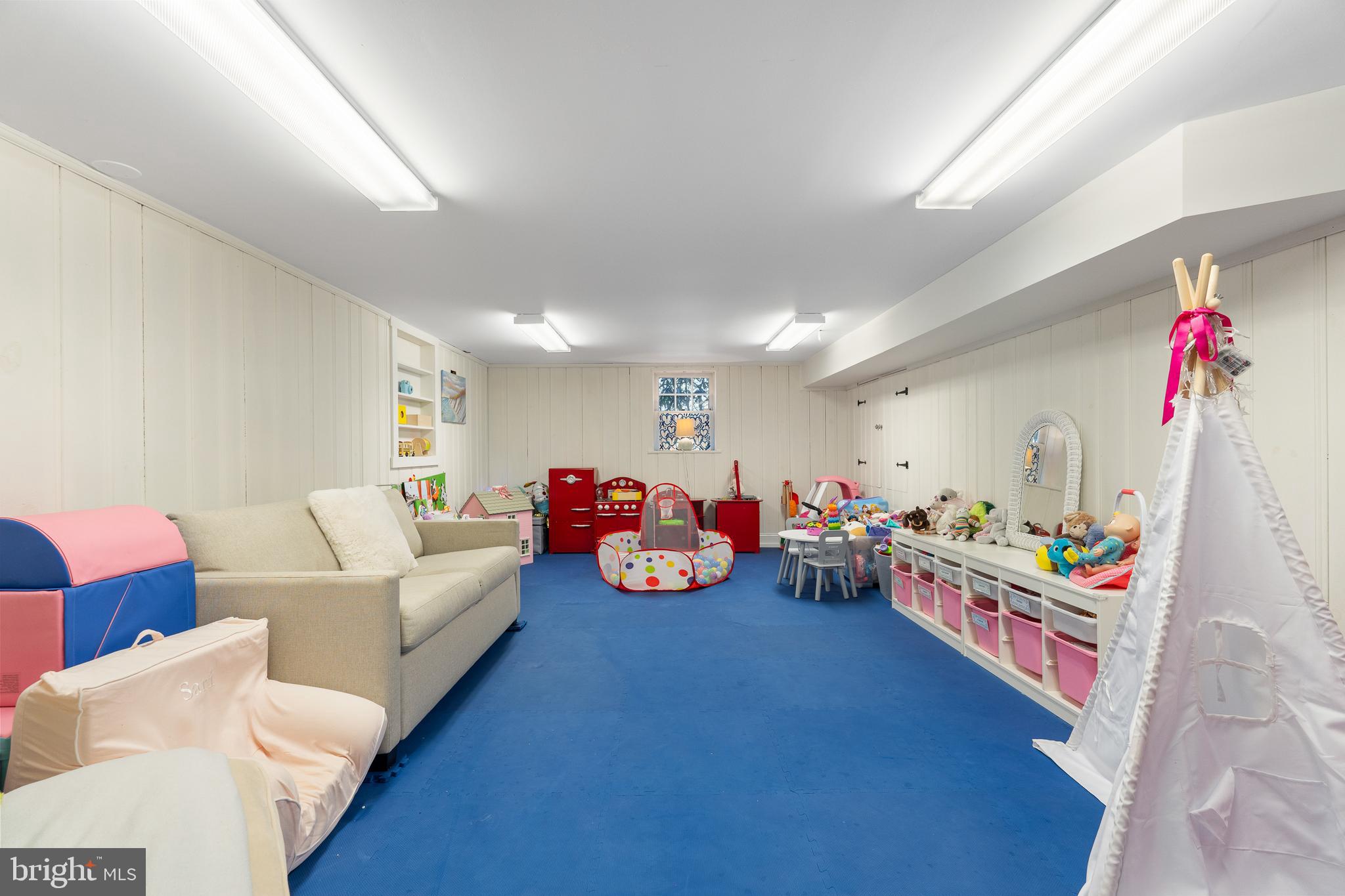 GLADWYNE - Residential