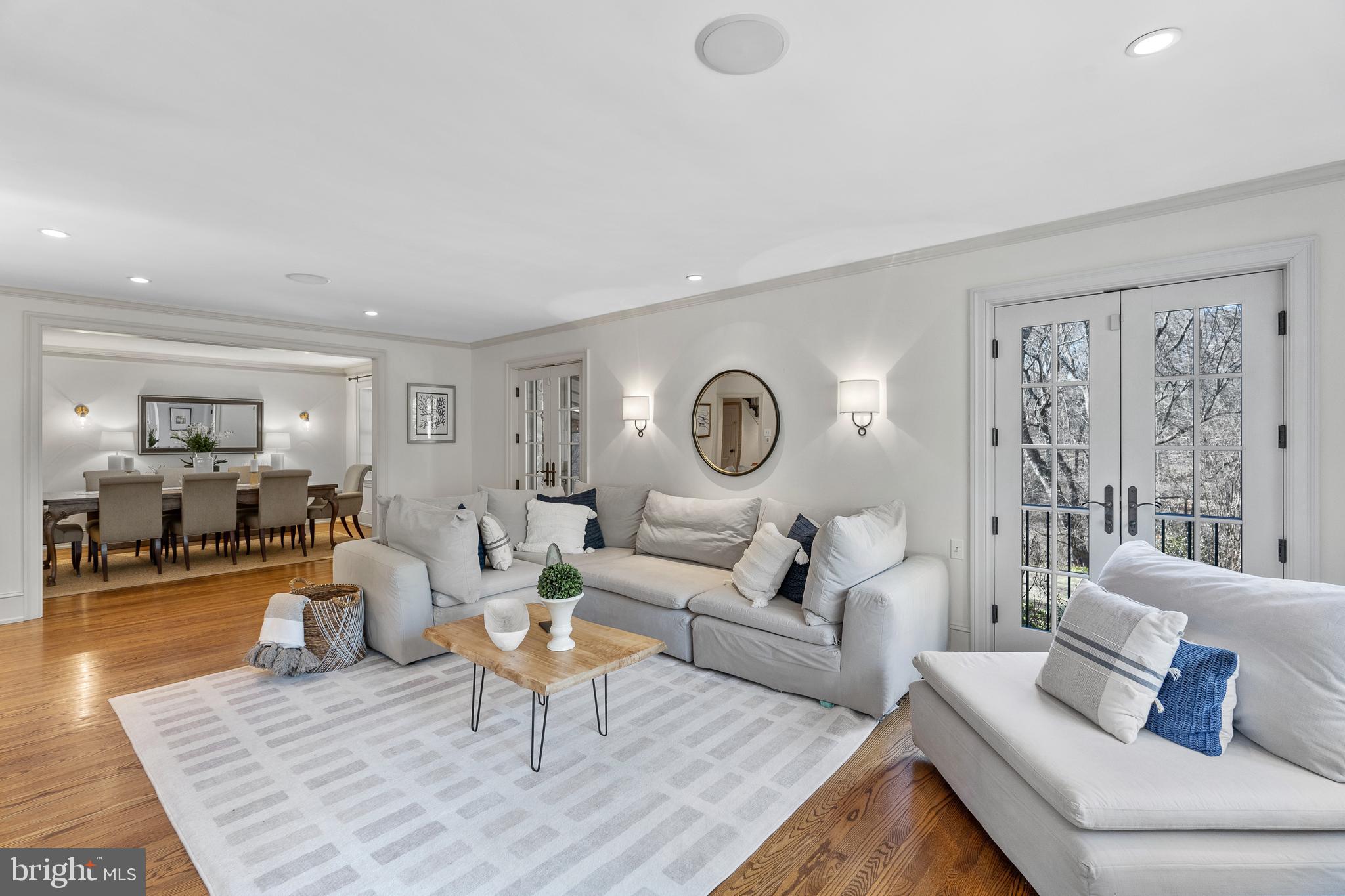 GLADWYNE - Residential