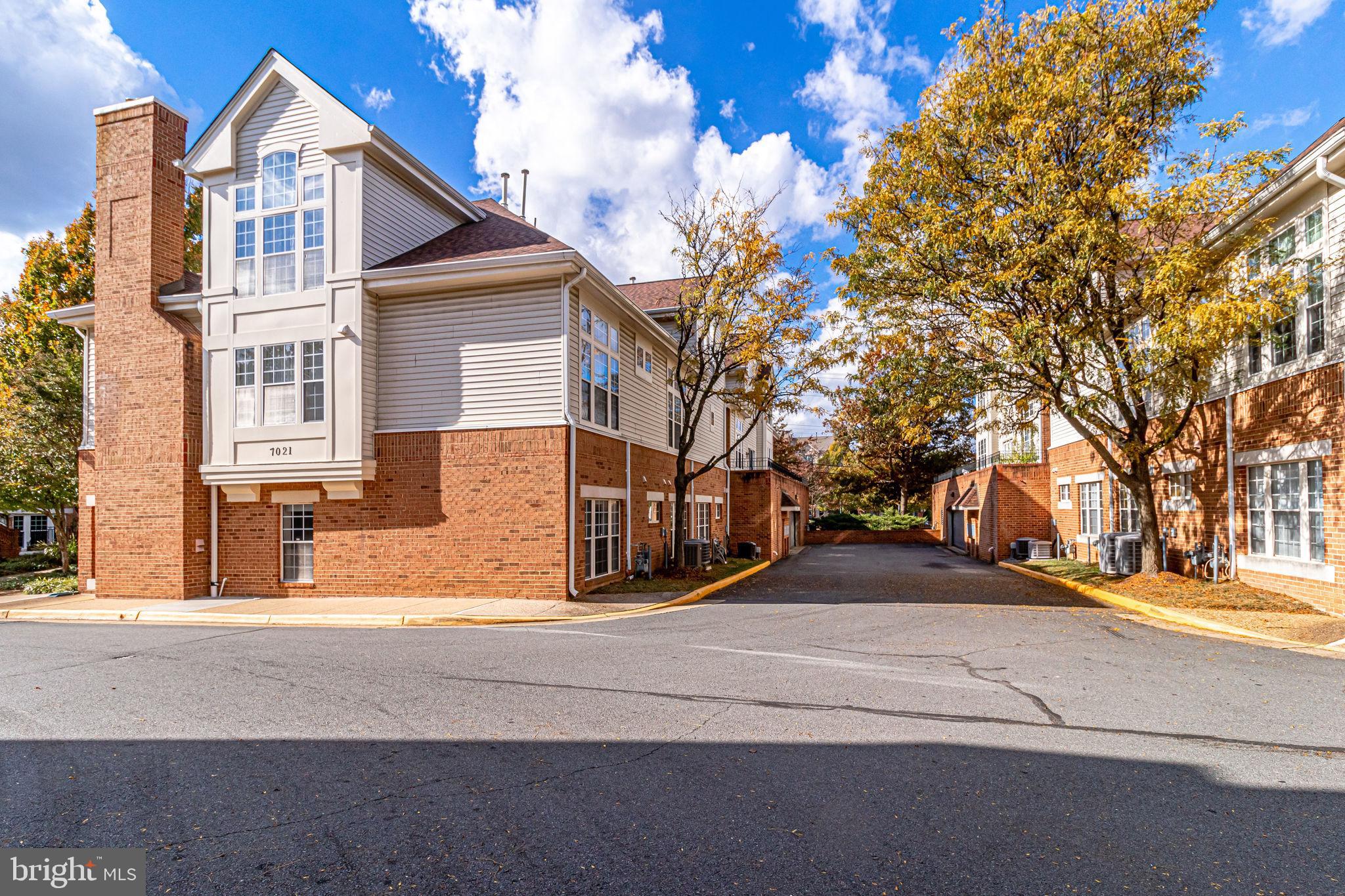 GATES OF WESTFALLS - Residential