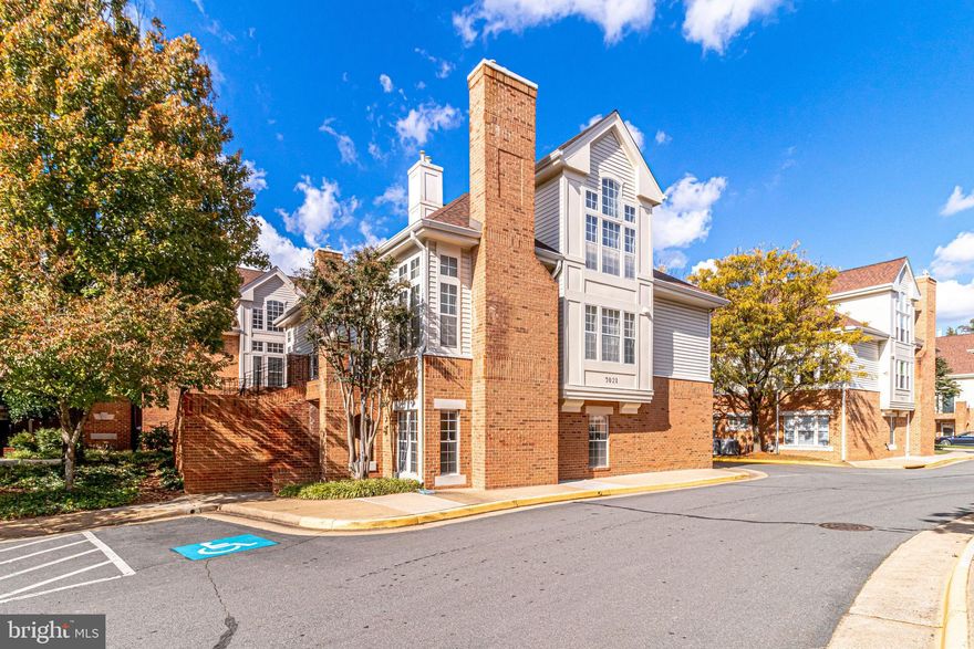 Drop Dead Gorgeous 2 Bed/ 1 Bath Condo in the Heart of Falls Church. Walking Distance to West Falls Church Metro  & only 20 min to DC!  Condo features a Gourmet Kitchen, Gas Fireplace, Large Bedrooms, Tall Ceilings, & Two Garage Parking Spots.   Safe and Quite Neighborhood  Just Minutes  from Tysons Corner, Mosaic District, Downtown Falls Church,  & Arlington.