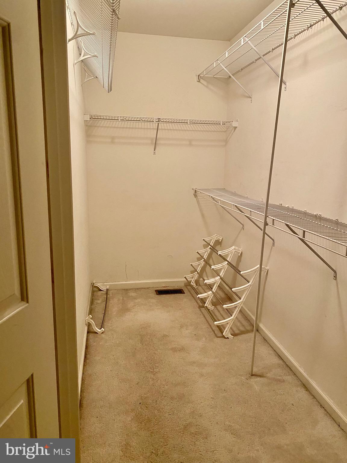 THE VILLAGES AT WELLINGTON - Residential Lease