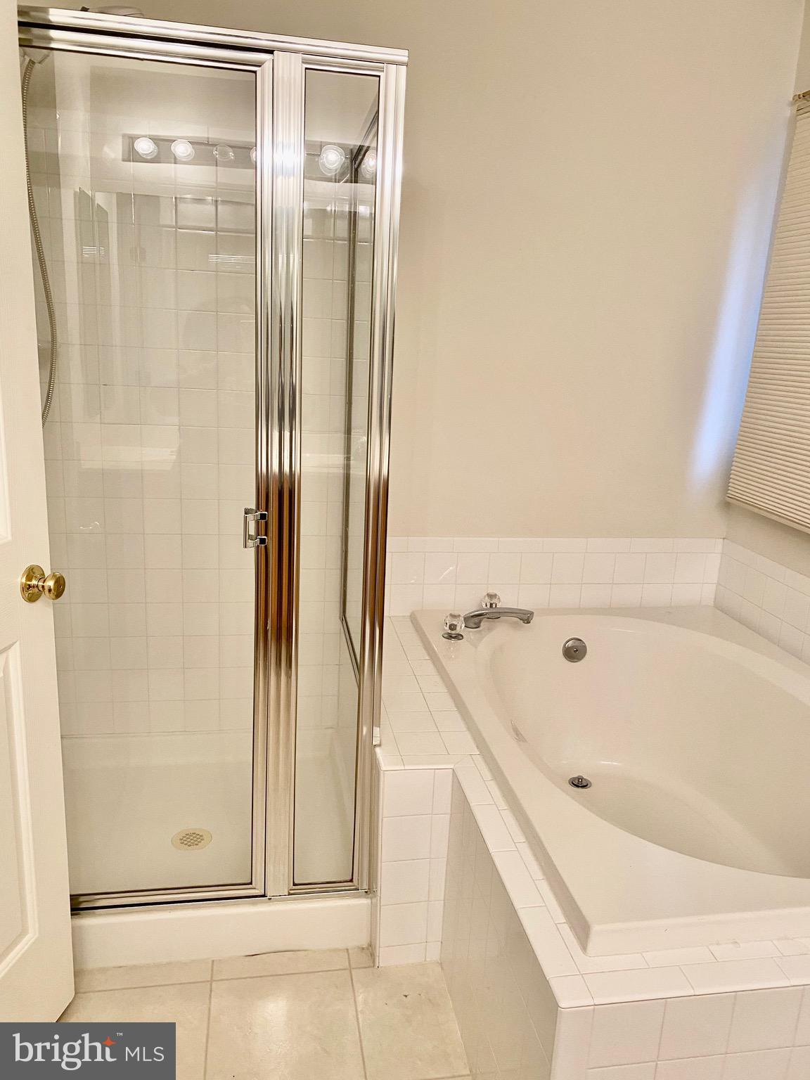 THE VILLAGES AT WELLINGTON - Residential Lease