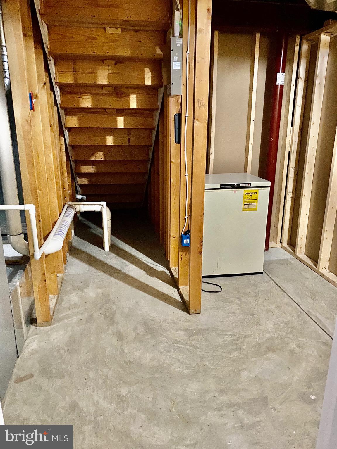 THE VILLAGES AT WELLINGTON - Residential Lease