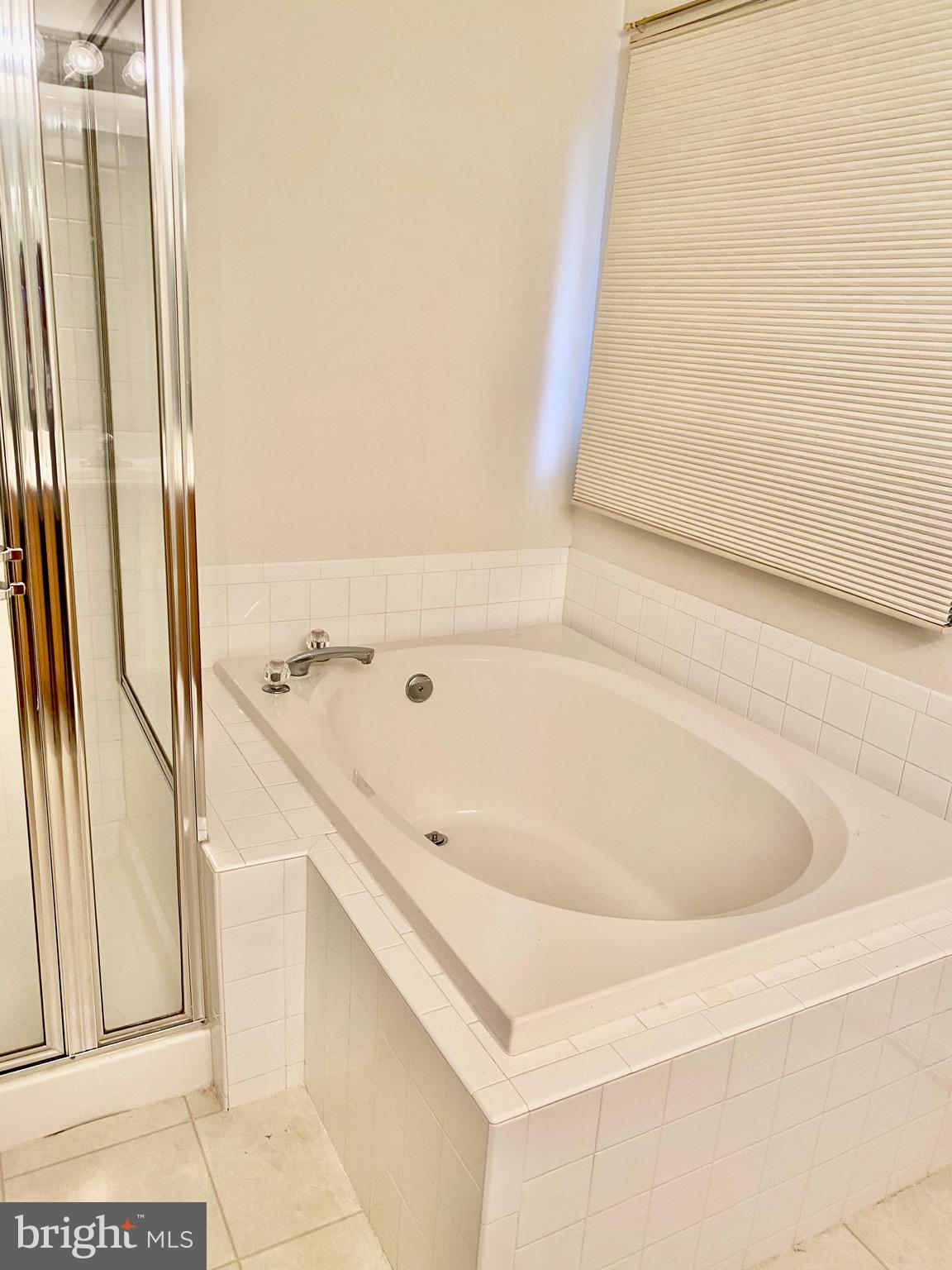 THE VILLAGES AT WELLINGTON - Residential Lease