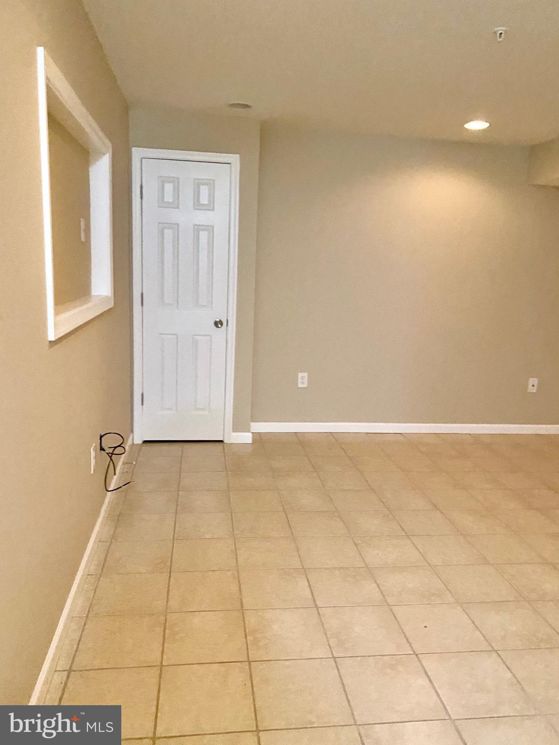 THE VILLAGES AT WELLINGTON - Residential Lease