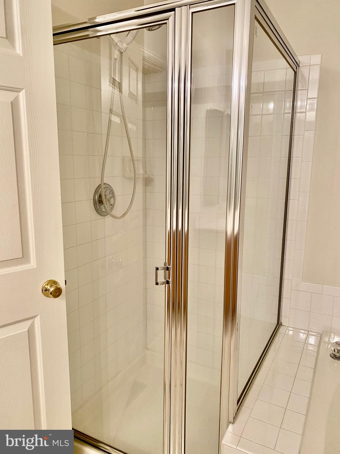 THE VILLAGES AT WELLINGTON - Residential Lease