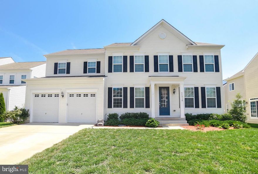 SPACIOUS TWO STORY IN DESIRABLE WOODLAND PARK AT WILDEWOOD.  BEAUTFUL HARDWOOD FLOORS GREET YOU AS YOU WALK IN THE FRONT DOOR AND LEAD YOU THROUGHOUT THE FIRST FLOOR.  SEPARATE DINING AND LIVING ROOM.  SPACIOUS KITCHEN WITH OVERSIZED ISLAND AND TONS OF CABINETS, GRANITE COUNTERS, SS APPLIANCES AND GOOD SIZE PANTRY.  NICE BREAKFAST ROOM AND LARGE FAMILY ROOM.  SLIDING GLASS DOORS LEAD YOU TO A BEAUTIFUL DECK AND AMPLE BACKYARD.  THE SECOND STORY HAS A VERY GENEROUS OWNER'S SUITE WITH TWO WALK-IN CLOSETS AND DELUXE BATH.  THREE MORE BEDROOMS, 2ND FULL BATH AND LAUNDRY ROUND OUT THE 2ND STORY.  BASEMENT HAS A BEDROOM AND FULL BATH AND PLENTY OF ROOM FOR YOU TO FINISH A REC ROOM AS NEEDED.  ENJOY COMMUNITY POOL, CLUBHOUSE, TOT  LOTS, TENNIS, BASKETBALL, WALKING TRAILS AND SO MUCH MORE!