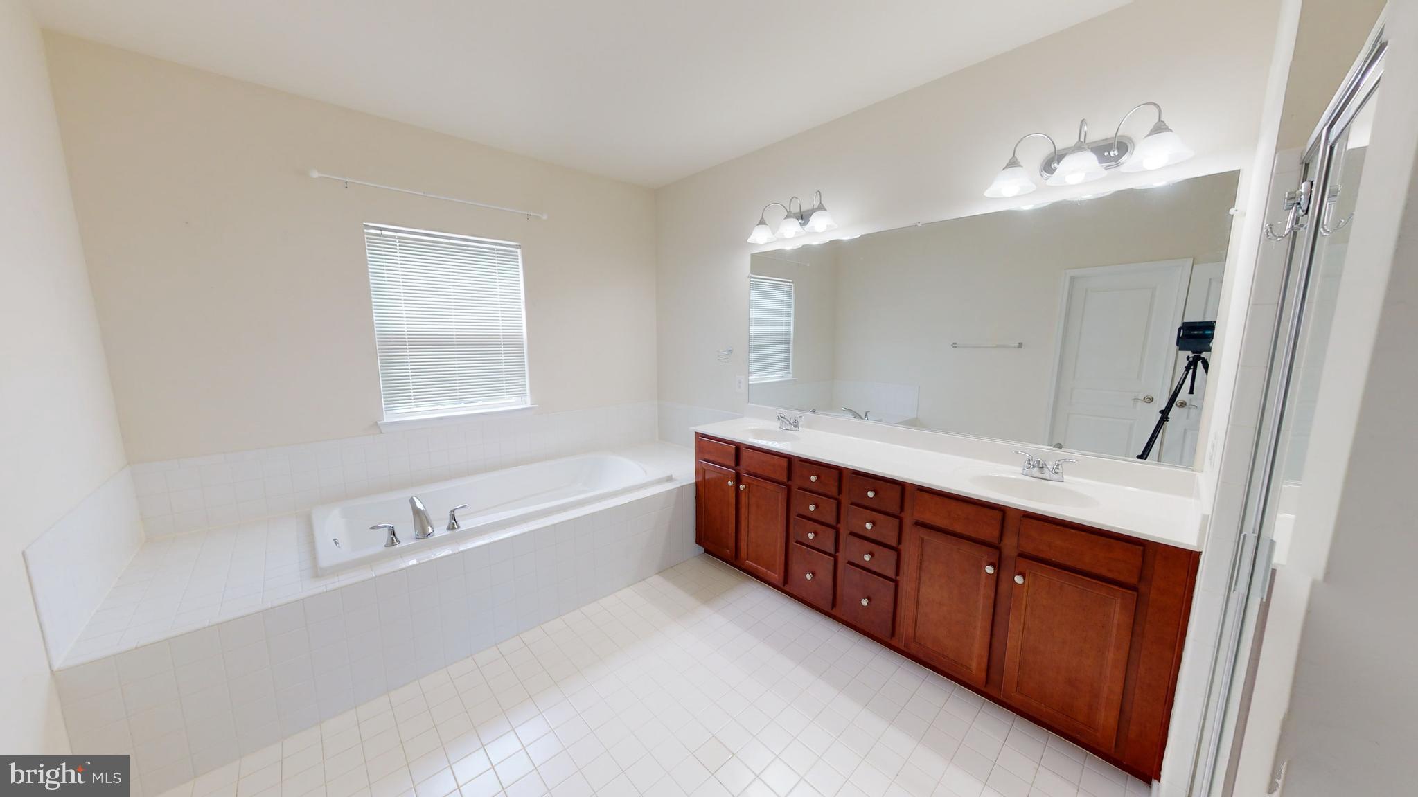 WOODLAND PARK AT WILDEWOOD - Residential