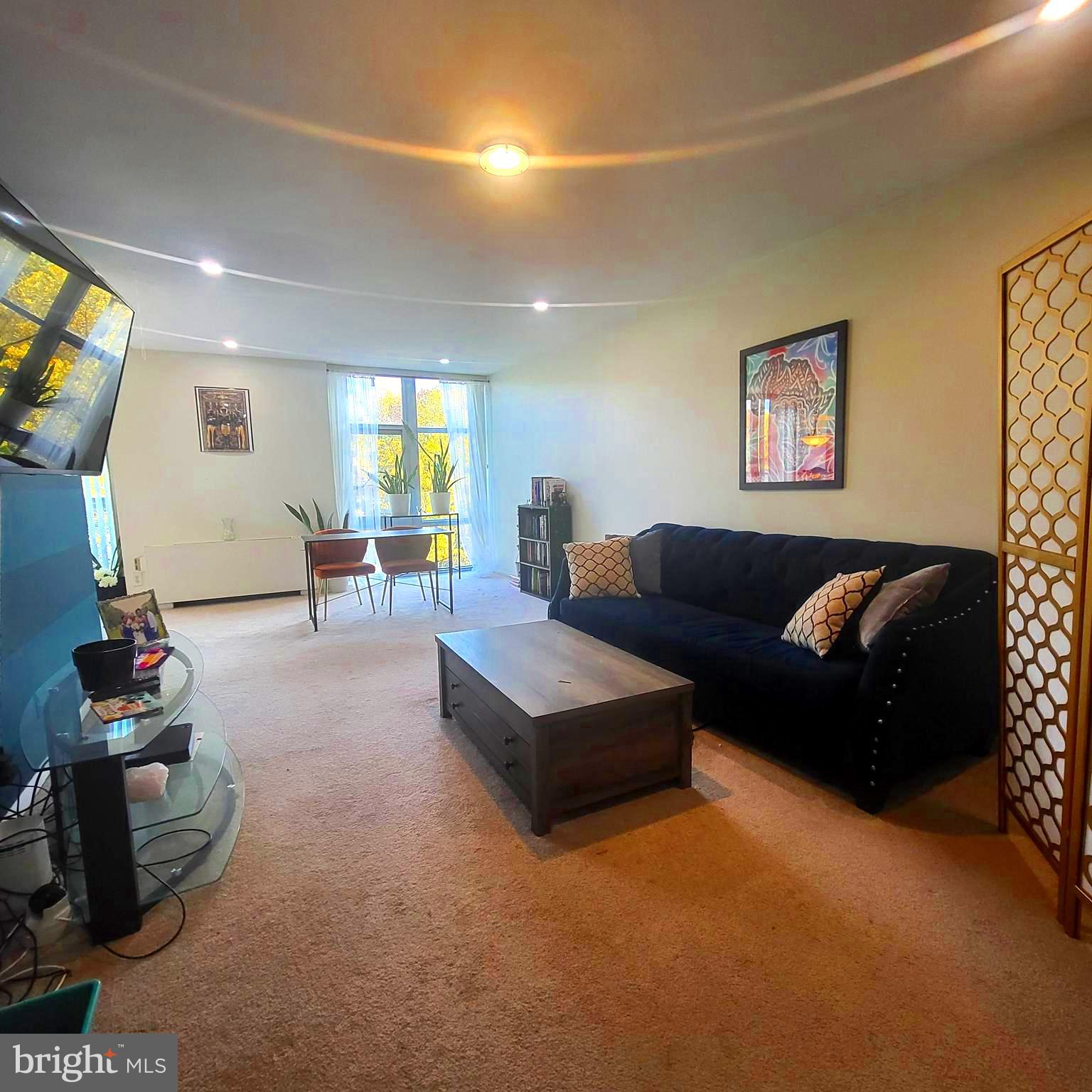 3600 CONSHOHOCKEN AVENUE 606