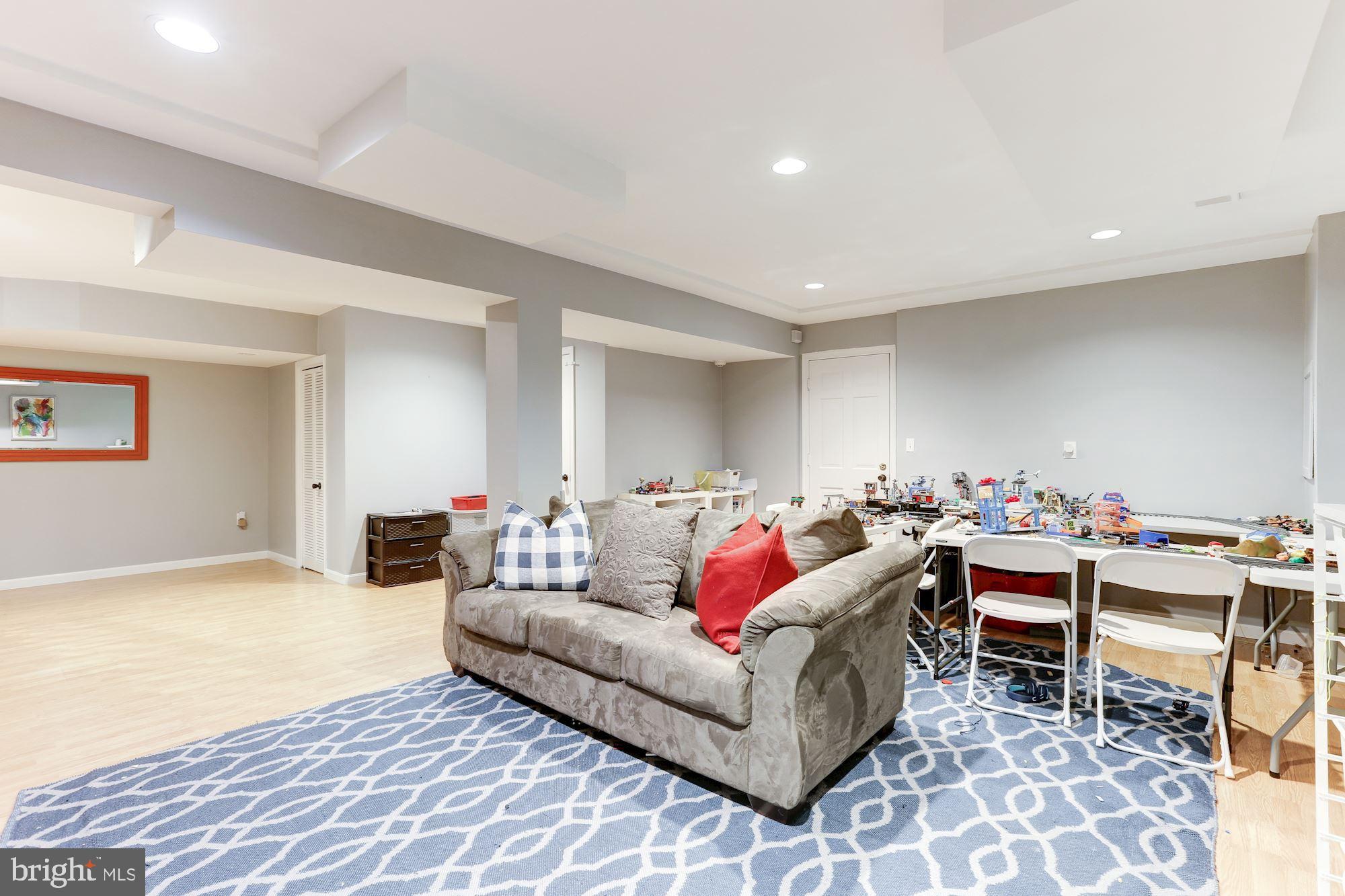 GREAT FALLS ESTATES - Residential