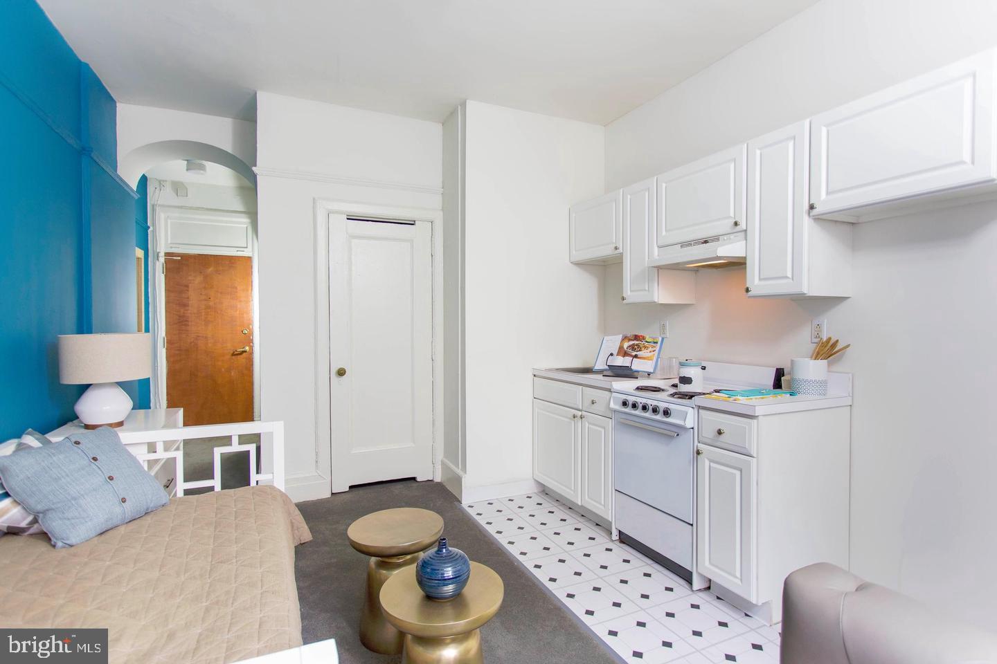 CENTER CITY - Residential Lease