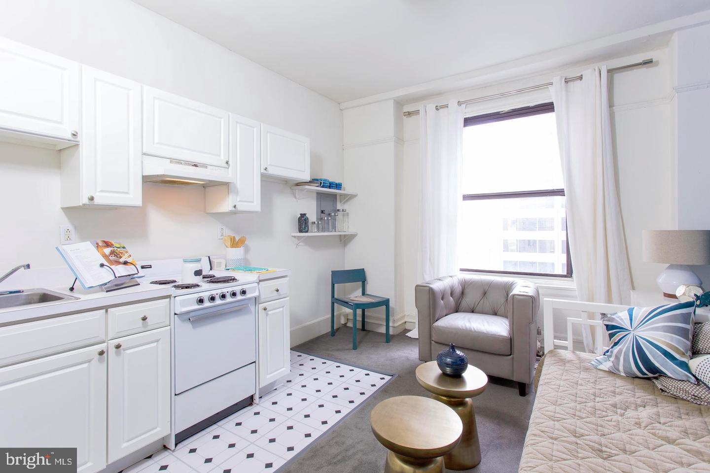 CENTER CITY - Residential Lease