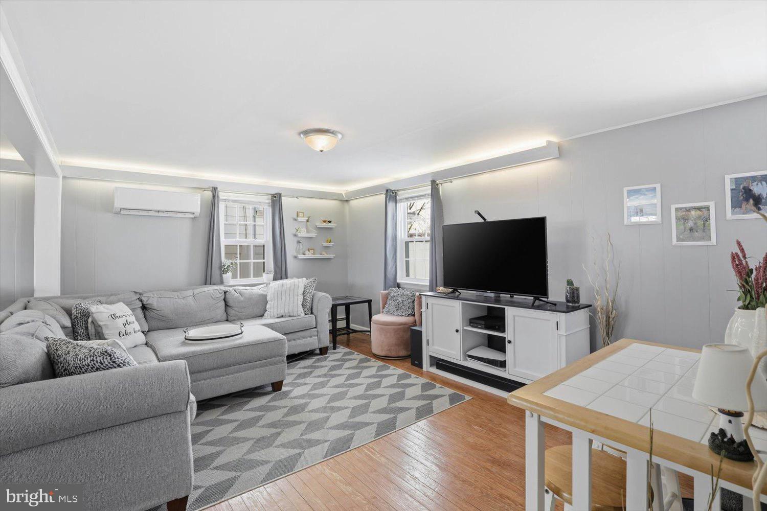 141 E HUMMELSTOWN STREET