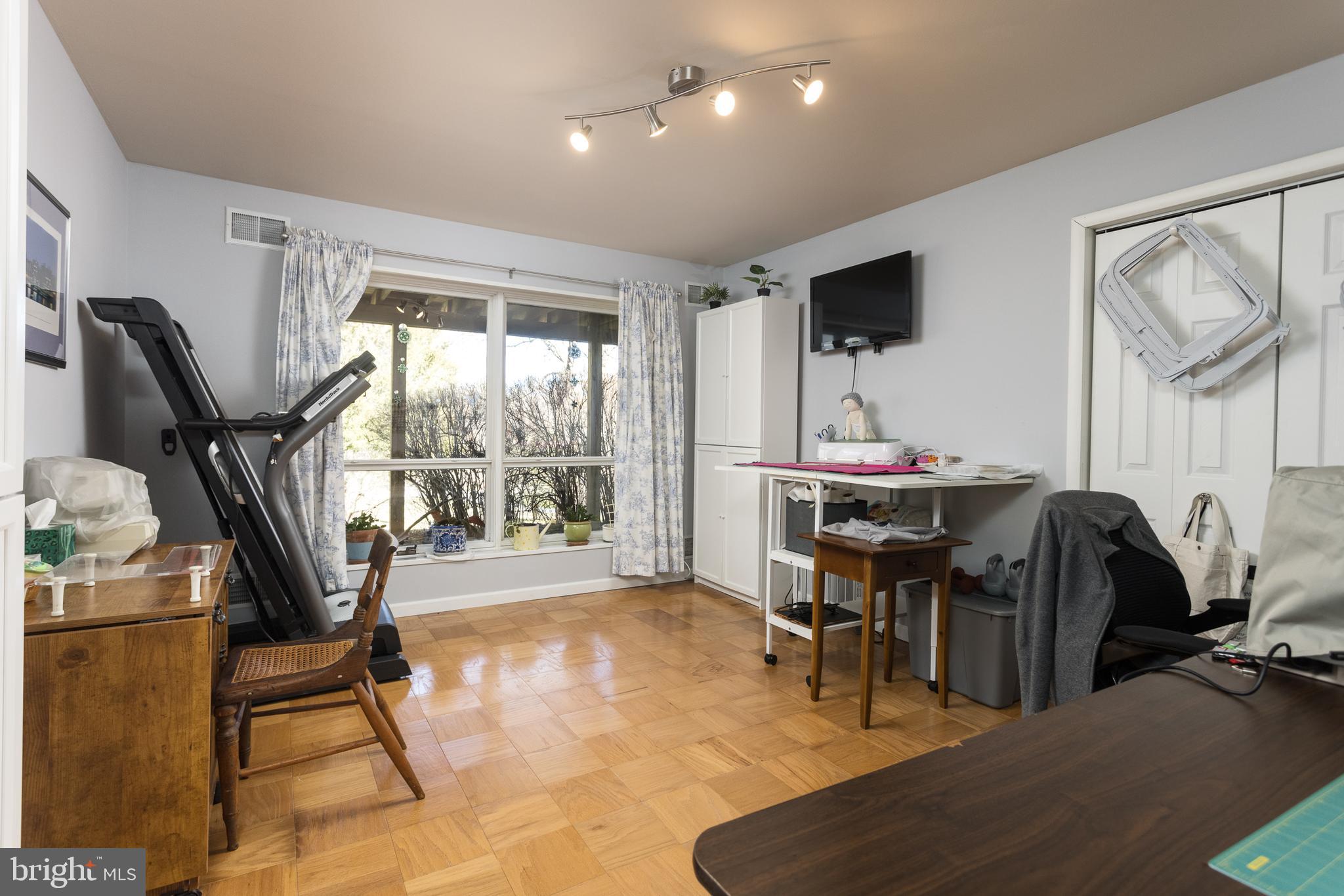 PARKTON - Residential