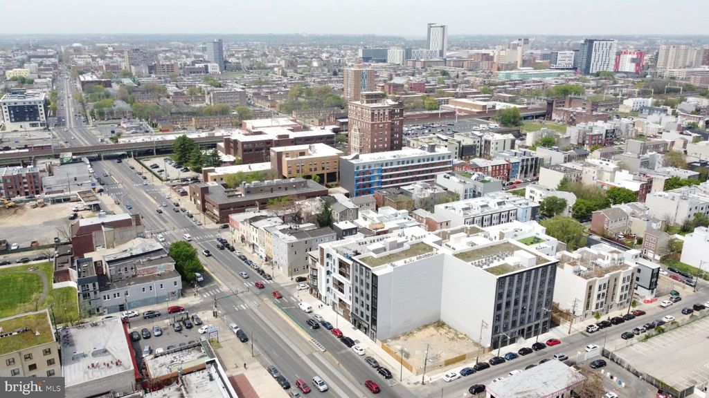 Photo of 621 W Girard Avenue W, PHILADELPHIA, PA 19123 (MLS # PAPH2551122)