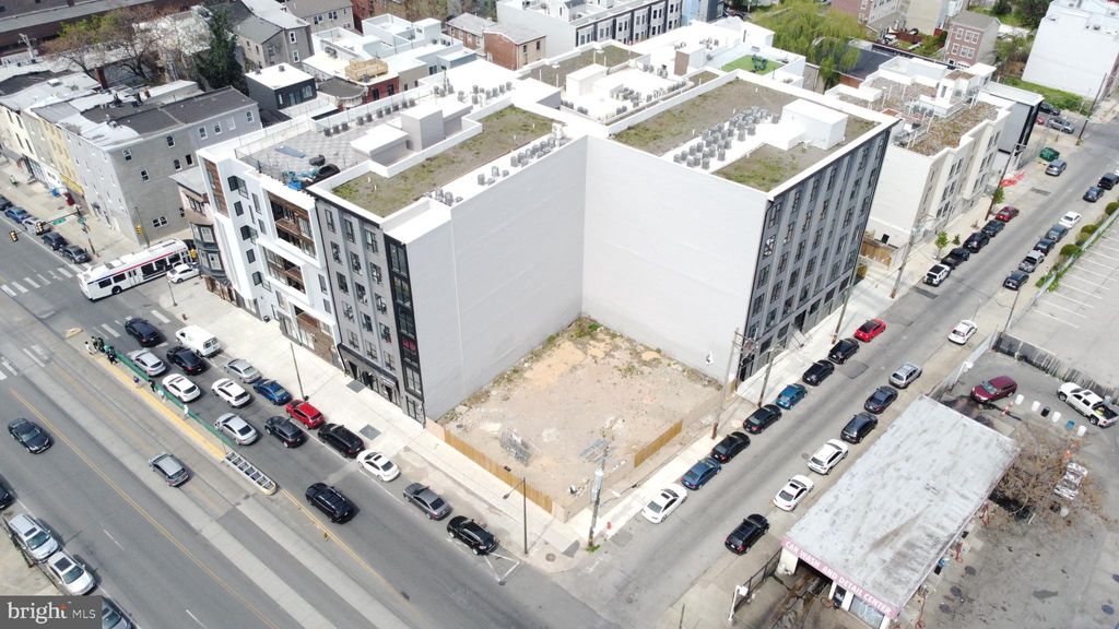 Photo of 621 W Girard Avenue W, PHILADELPHIA, PA 19123 (MLS # PAPH2551122)