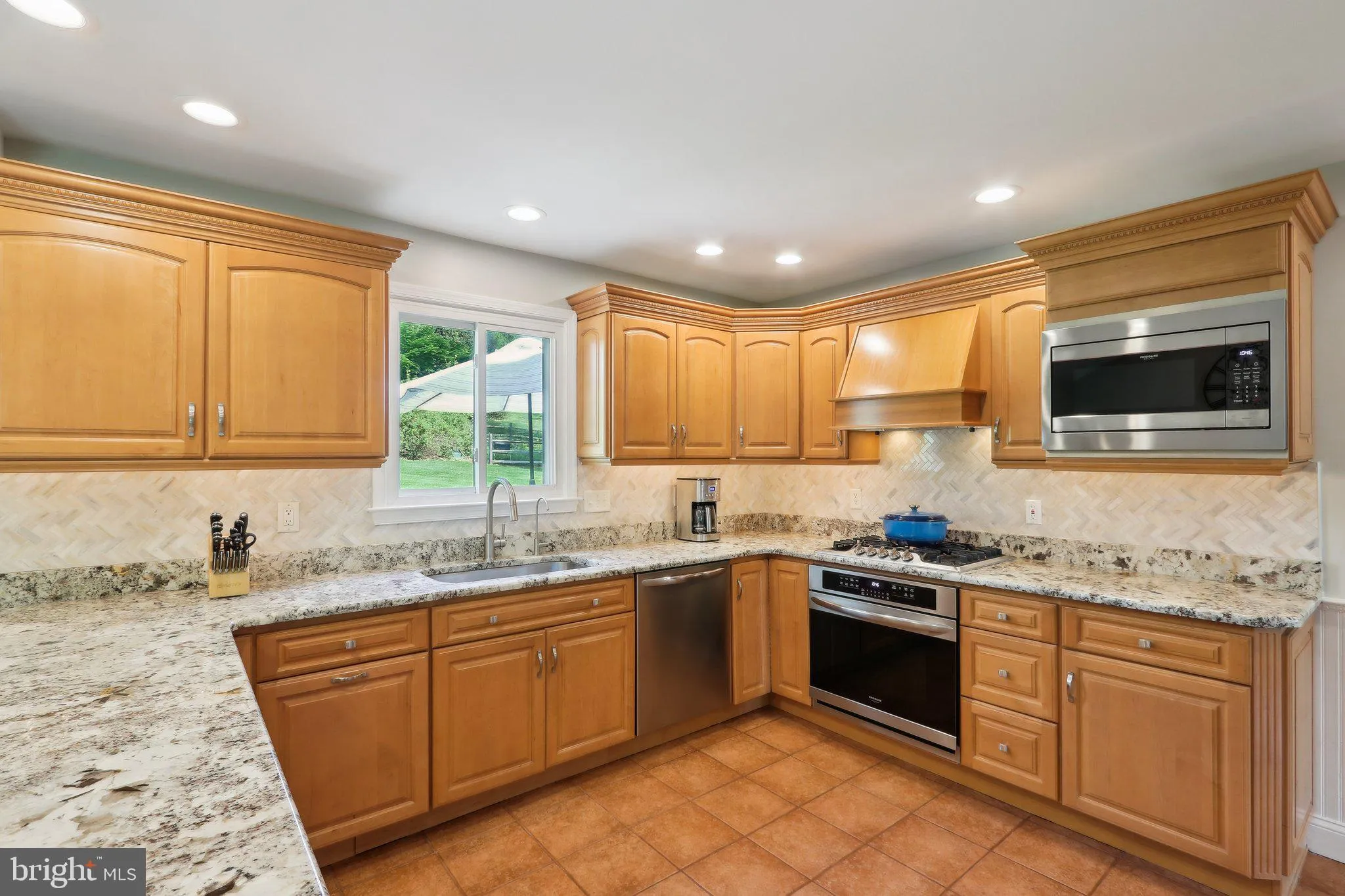 West Chester, Pennsylvania 19380, United States, 4 Bedrooms Bedrooms, ,3 BathroomsBathrooms,Residential,Pending,123642