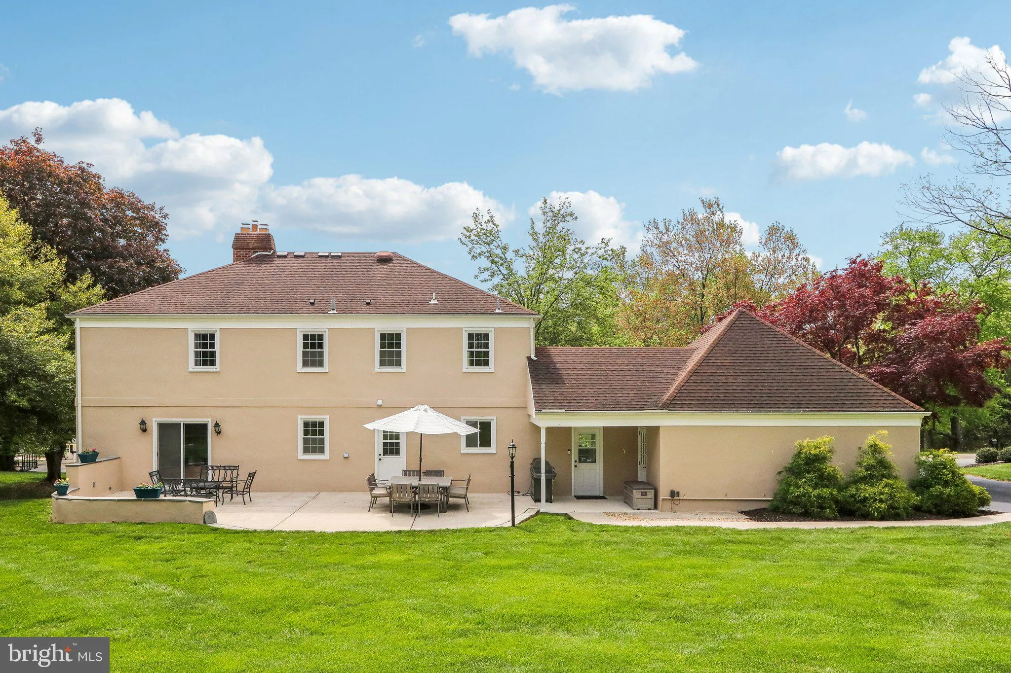 West Chester, Pennsylvania 19380, United States, 4 Bedrooms Bedrooms, ,3 BathroomsBathrooms,Residential,Pending,123642