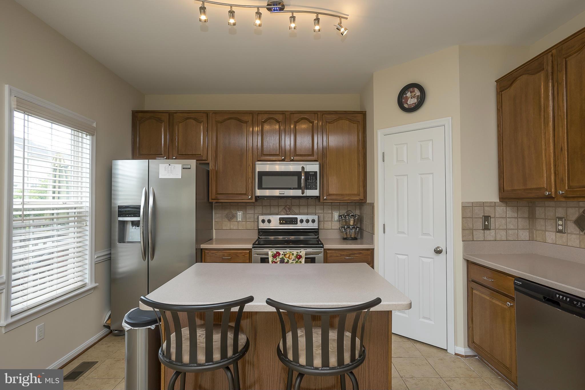 TWIN ARCH CROSSING - Residential