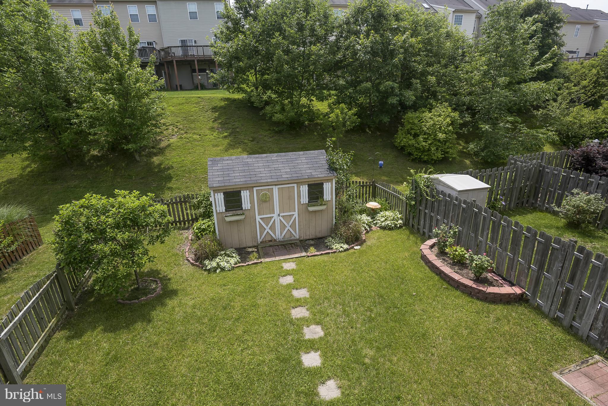 TWIN ARCH CROSSING - Residential