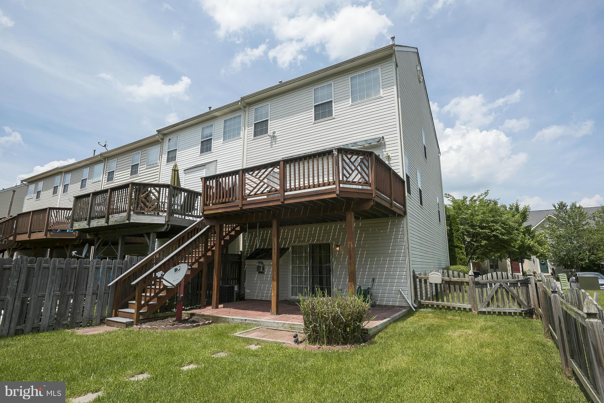 TWIN ARCH CROSSING - Residential