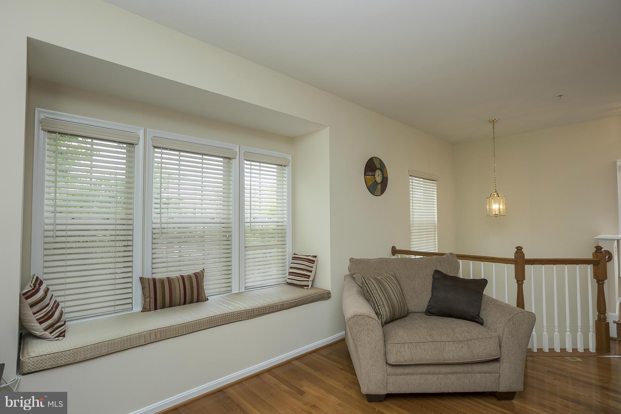 TWIN ARCH CROSSING - Residential