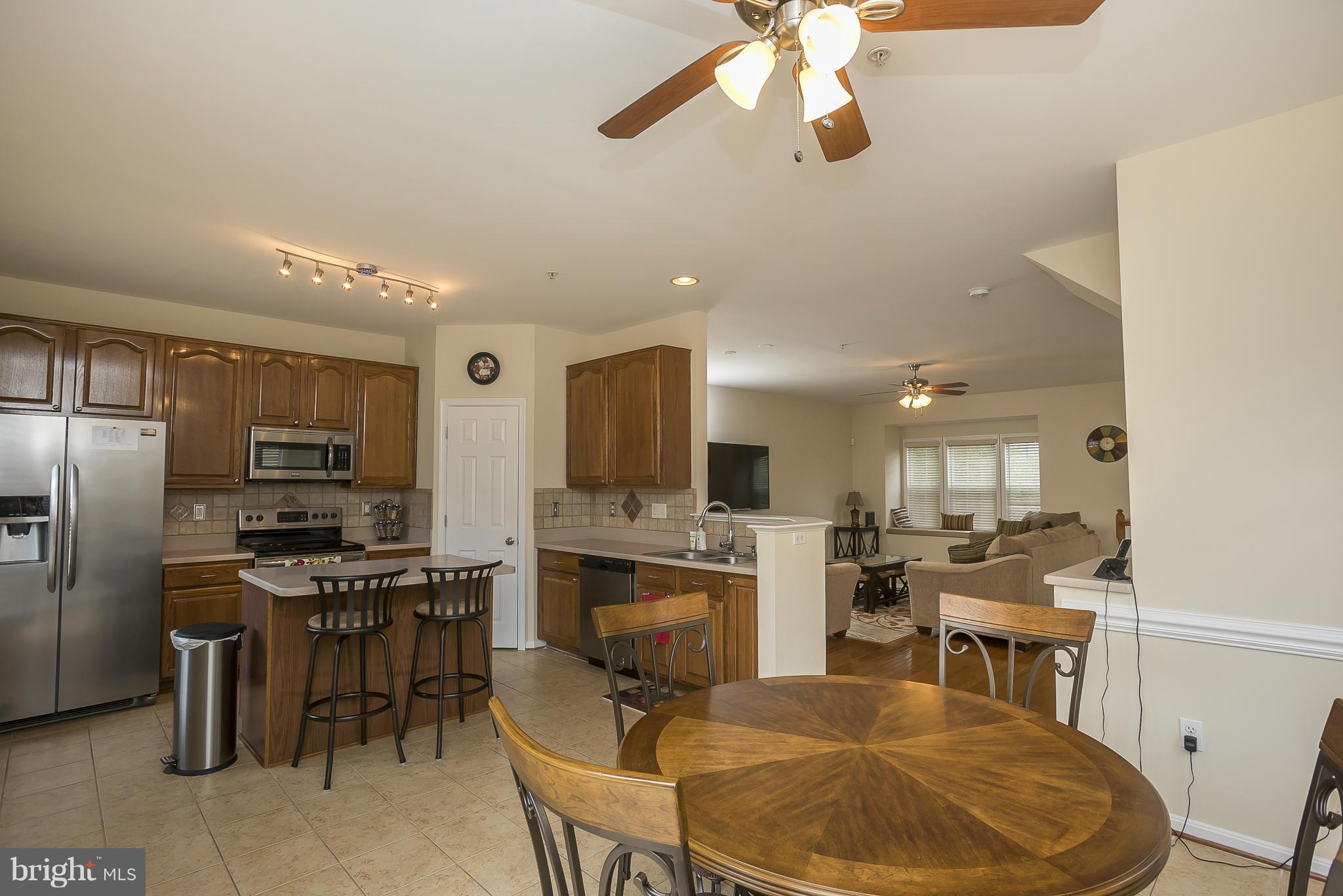 TWIN ARCH CROSSING - Residential