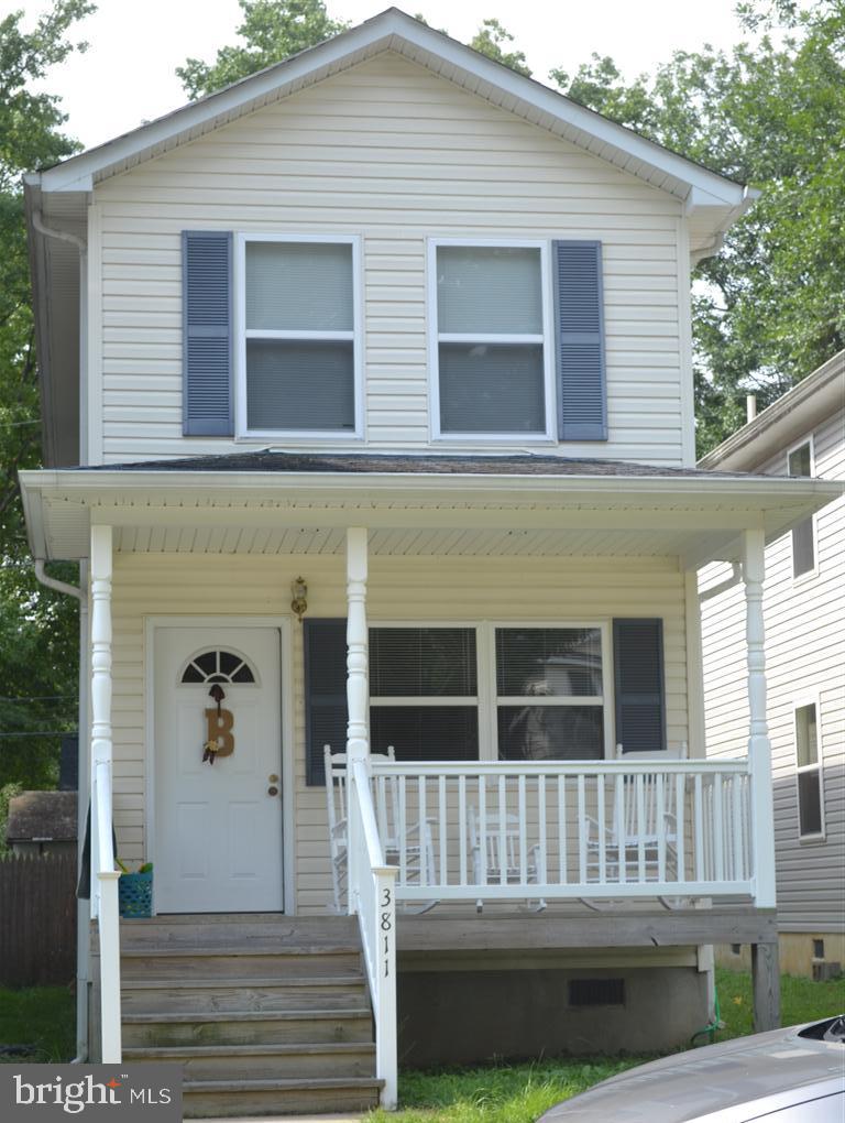 New LVP floors, new carpet and paint throughout. Deck off eat in kitchen.
>>>FIRM NO PETS POLICY OR SMOKING IN THE HOUSE<<< $25 App fee per adult, each adult (over 18) must be on lease. Each adult must fill out a separate application. One year lease required. Renter insurance required. Move in time must be within two weeks of application acceptance. LL requires a minimum 650 credit score.