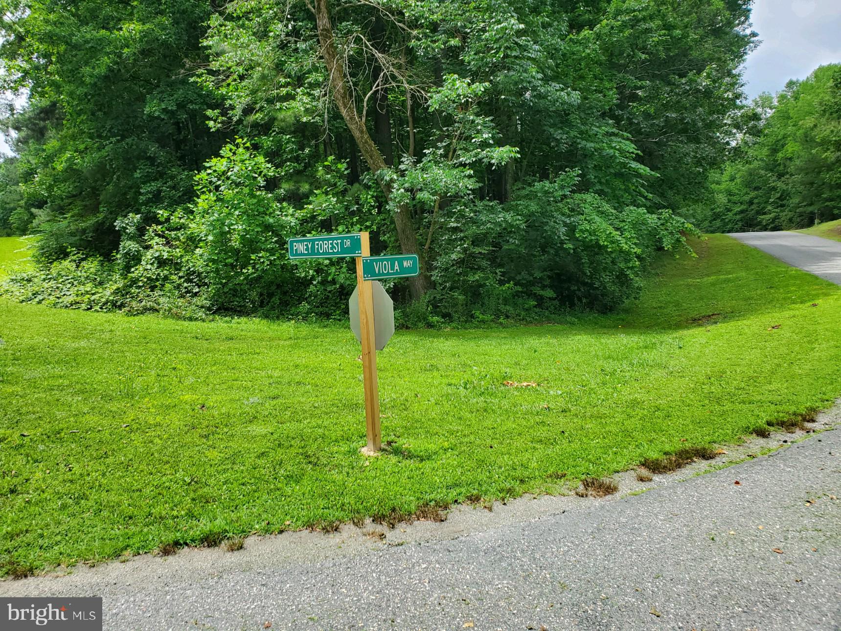 ROCKLAND CREEK ESTATES - Land