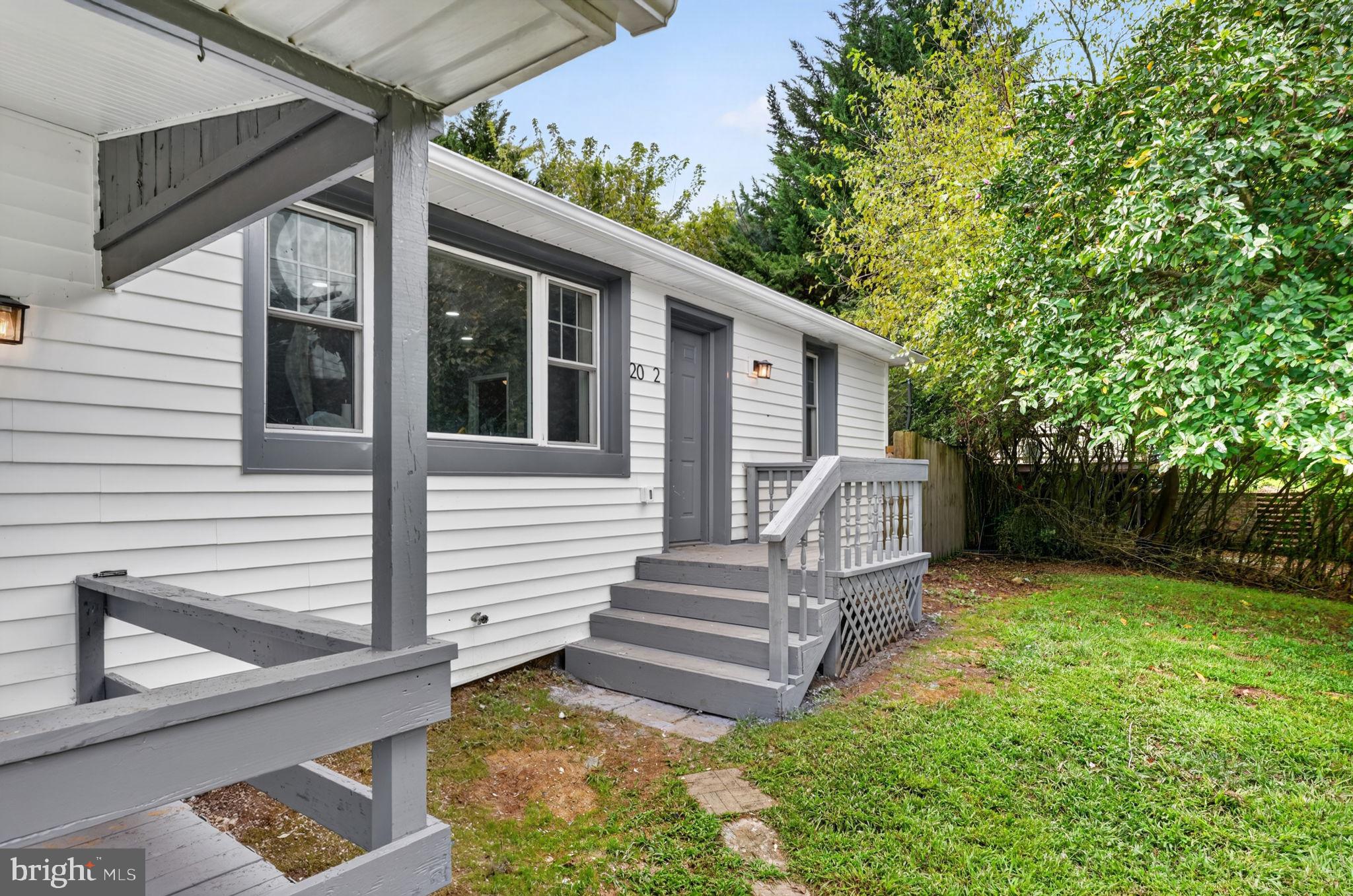 2042 CONOWINGO ROAD
