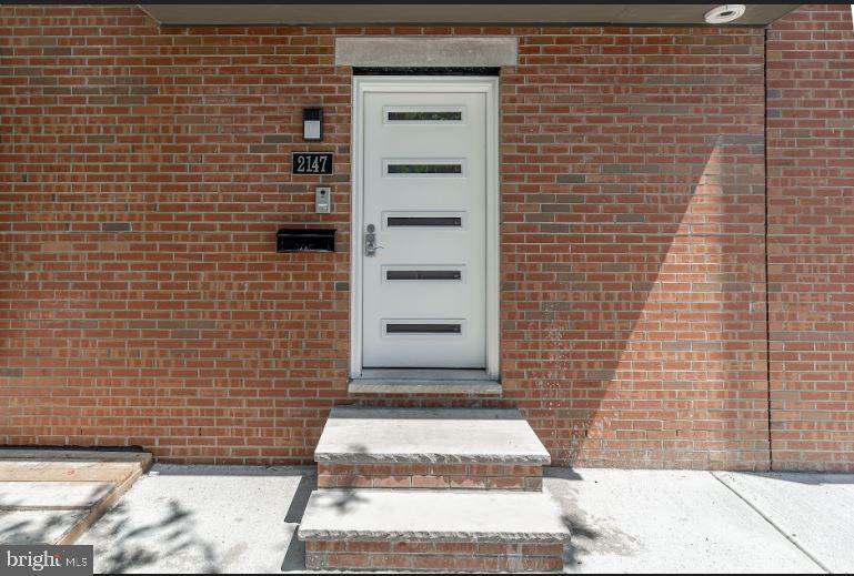 GRADUATE HOSPITAL - Residential Lease