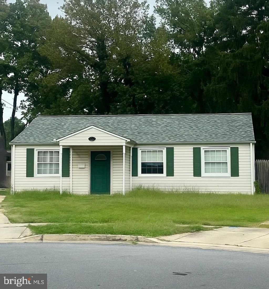 Photo of 1318 Tarrant Road, GLEN BURNIE, MD 21060 (MLS # MDAA2126140)