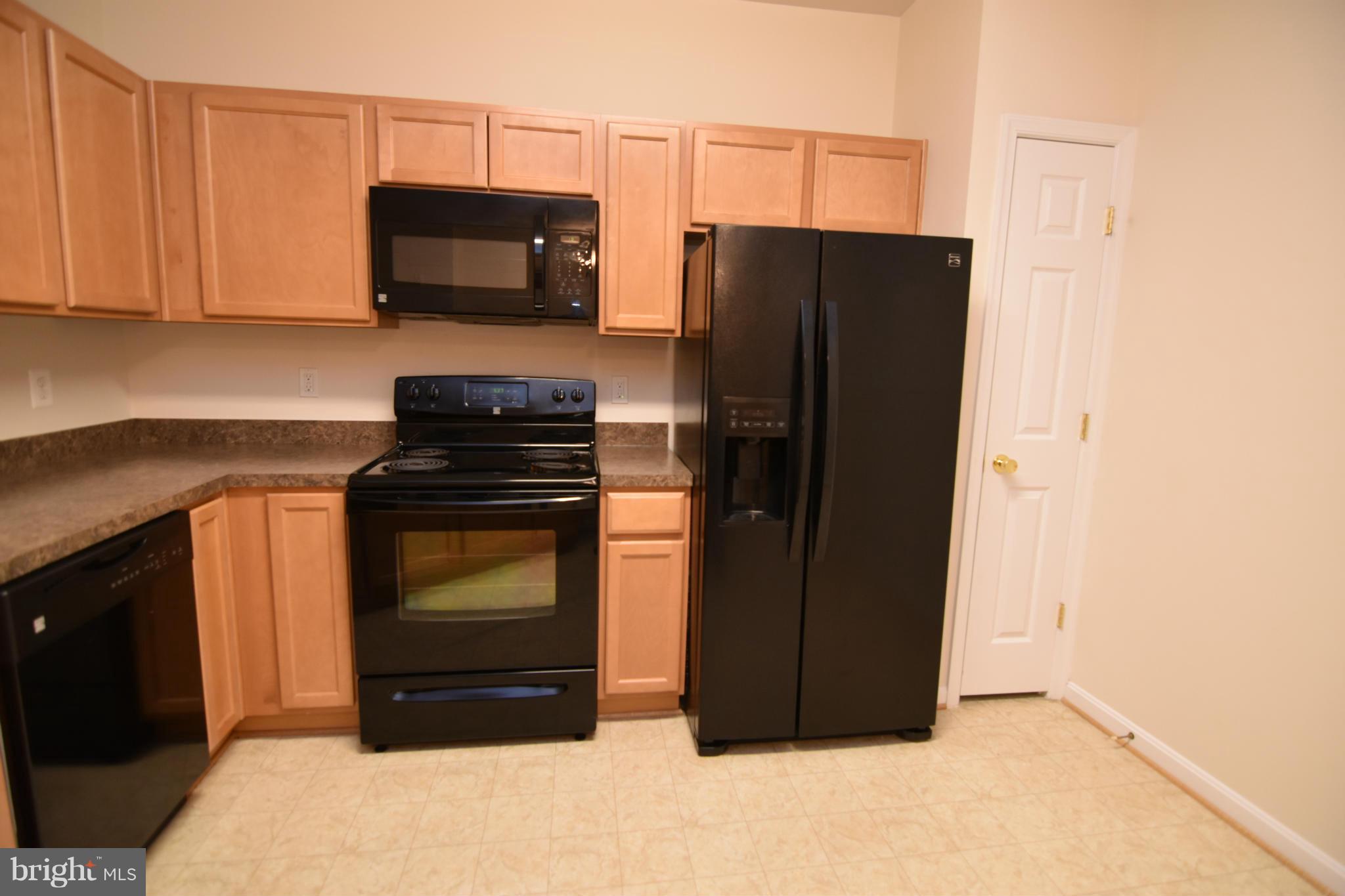 RESIDENCES AT WILDEWOOD - Residential Lease