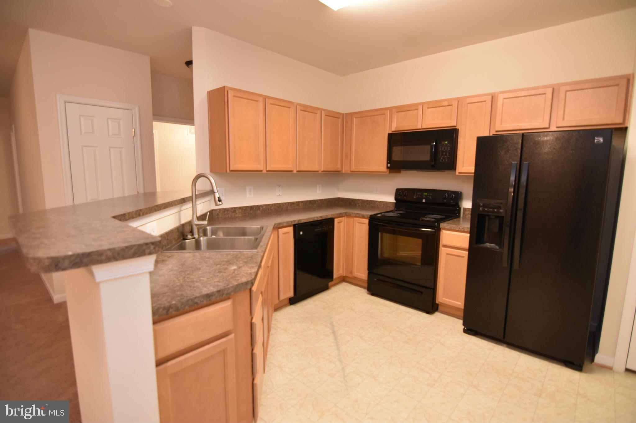 RESIDENCES AT WILDEWOOD - Residential Lease