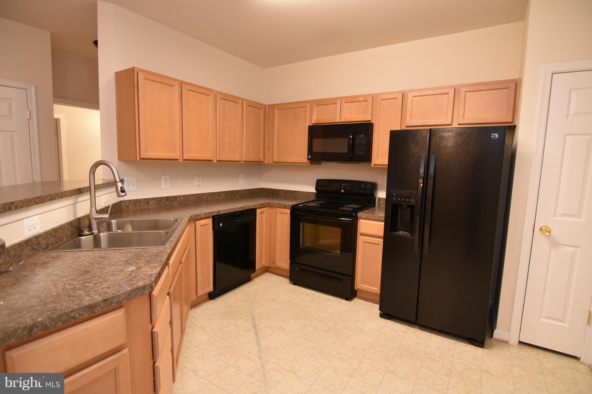 RESIDENCES AT WILDEWOOD - Residential Lease