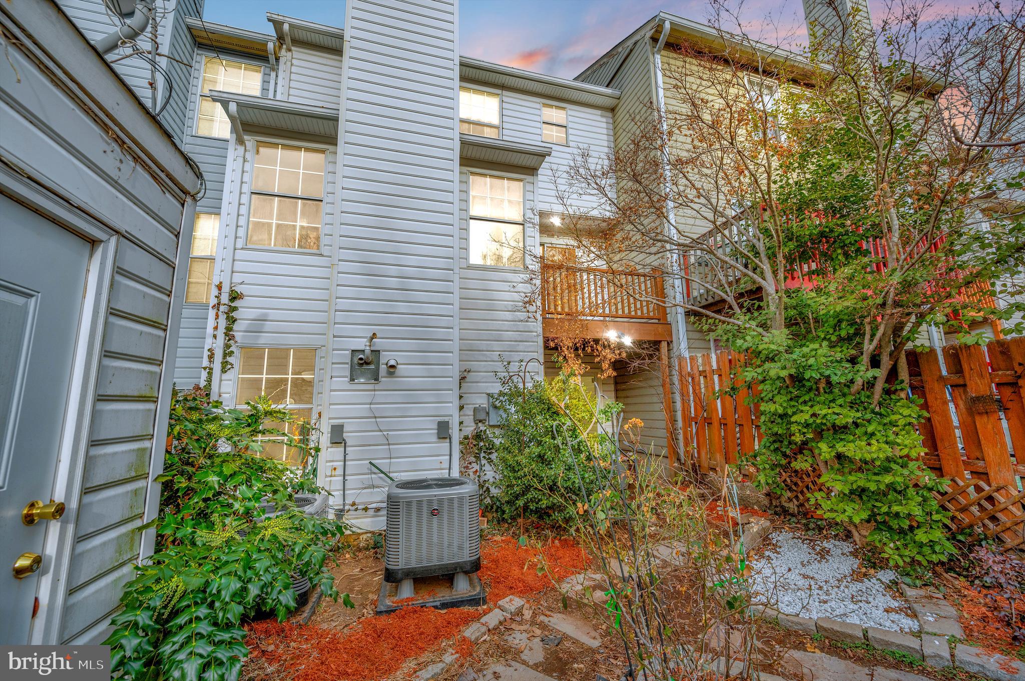 POTOMAC HILLS - Residential