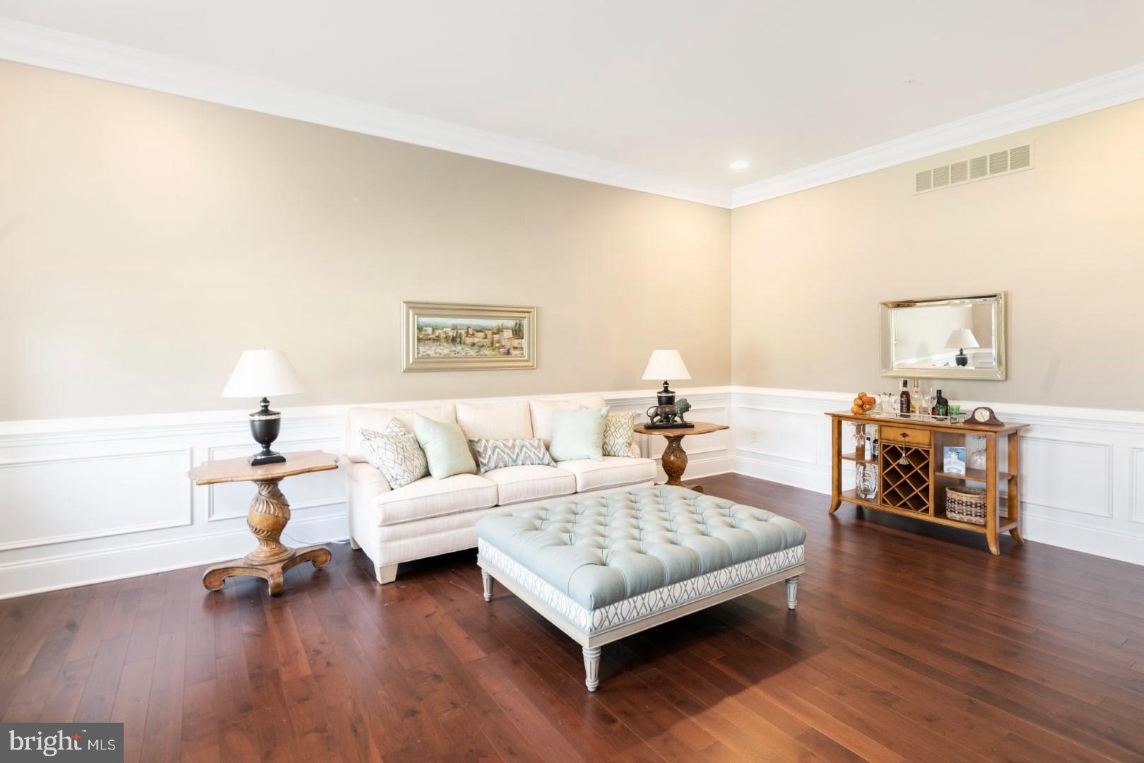 ESTATE AT MILL CREEK - Residential