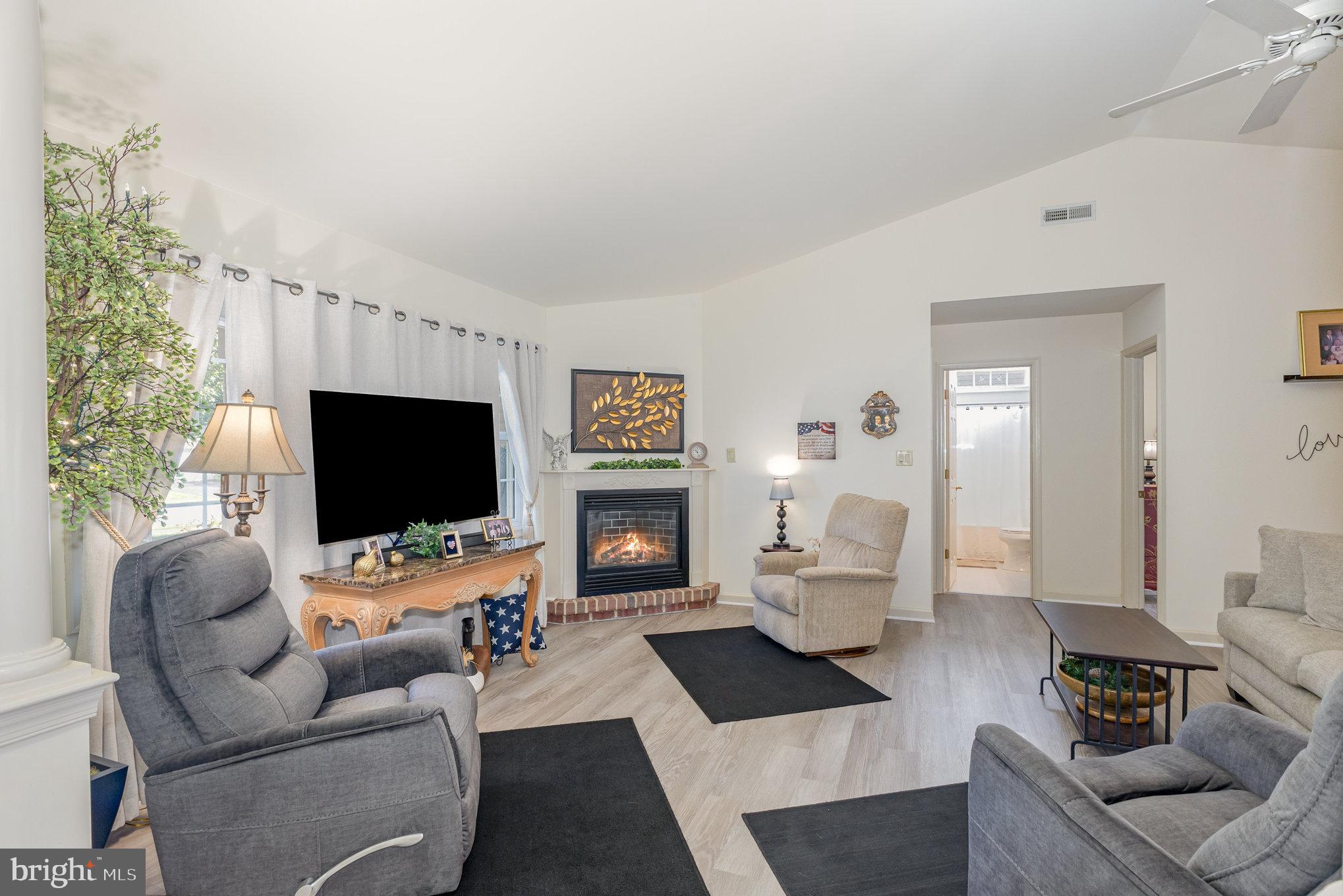 ARBOR GATE - Residential