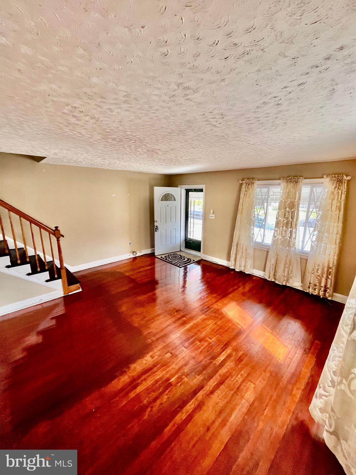 HAWTHORNE - Residential