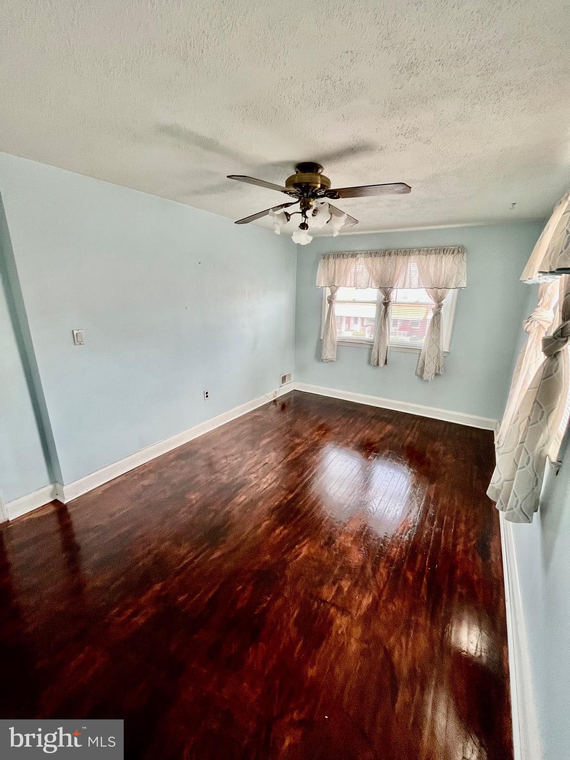 HAWTHORNE - Residential