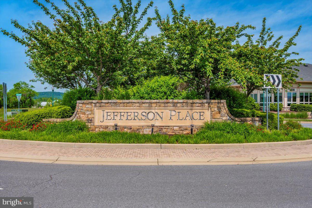 JEFFERSON PLACE - Residential