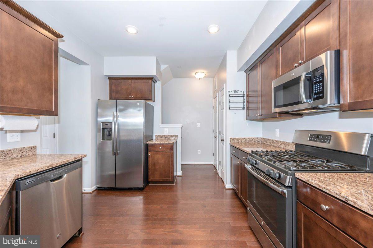 JEFFERSON PLACE - Residential