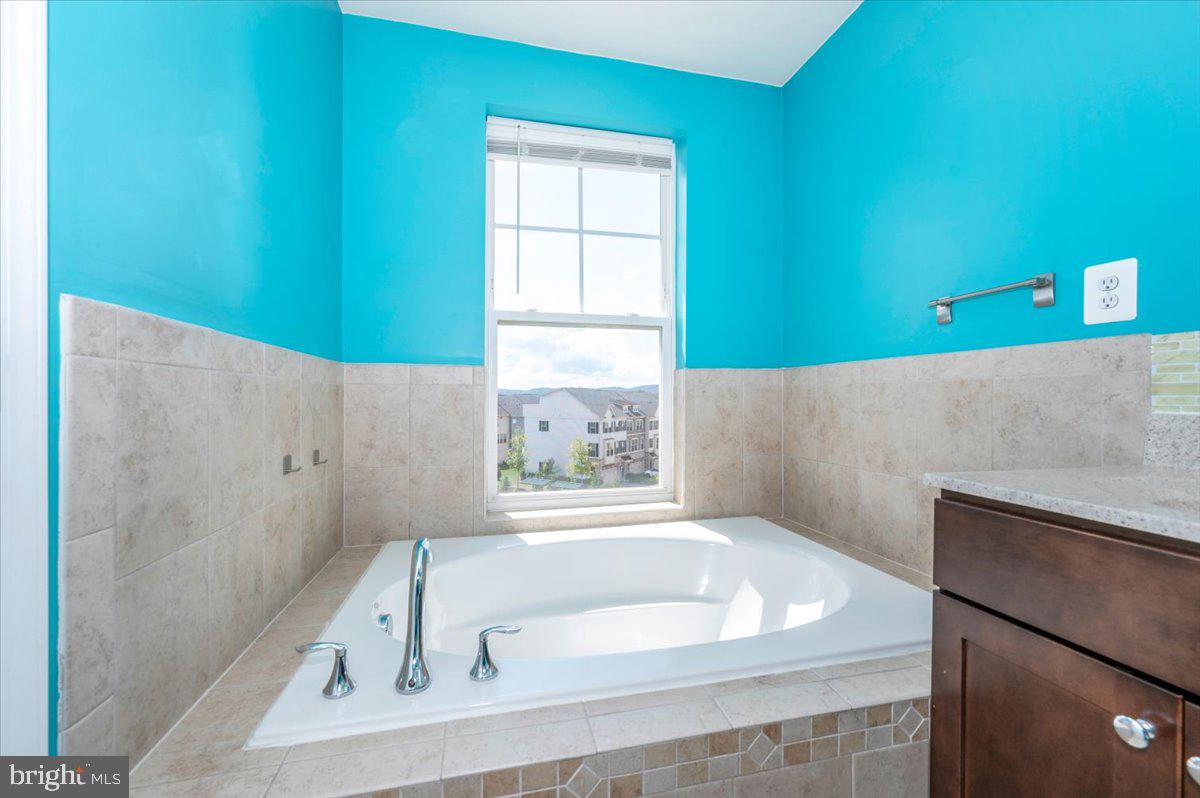 JEFFERSON PLACE - Residential