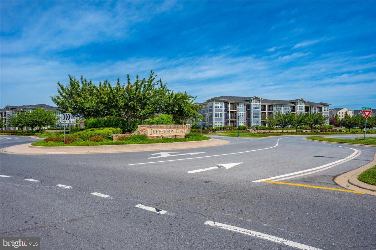 JEFFERSON PLACE - Residential