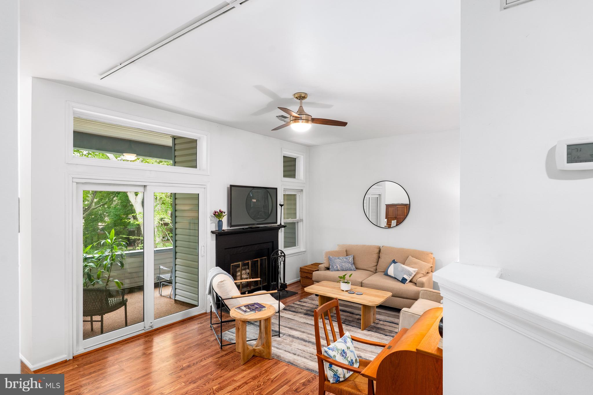 4907 CLAREMONT COURT 232