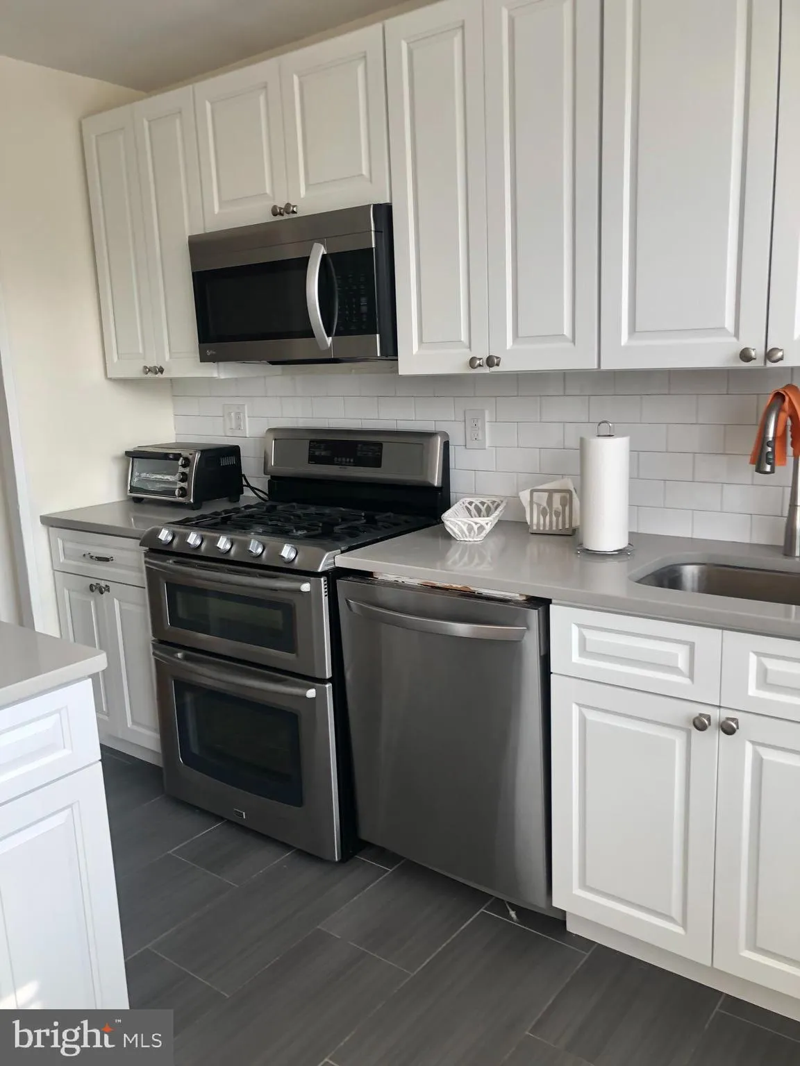 Narberth, Pennsylvania 19072, United States, 1 Bedroom Bedrooms, ,2 BathroomsBathrooms,Residential,Active,176435