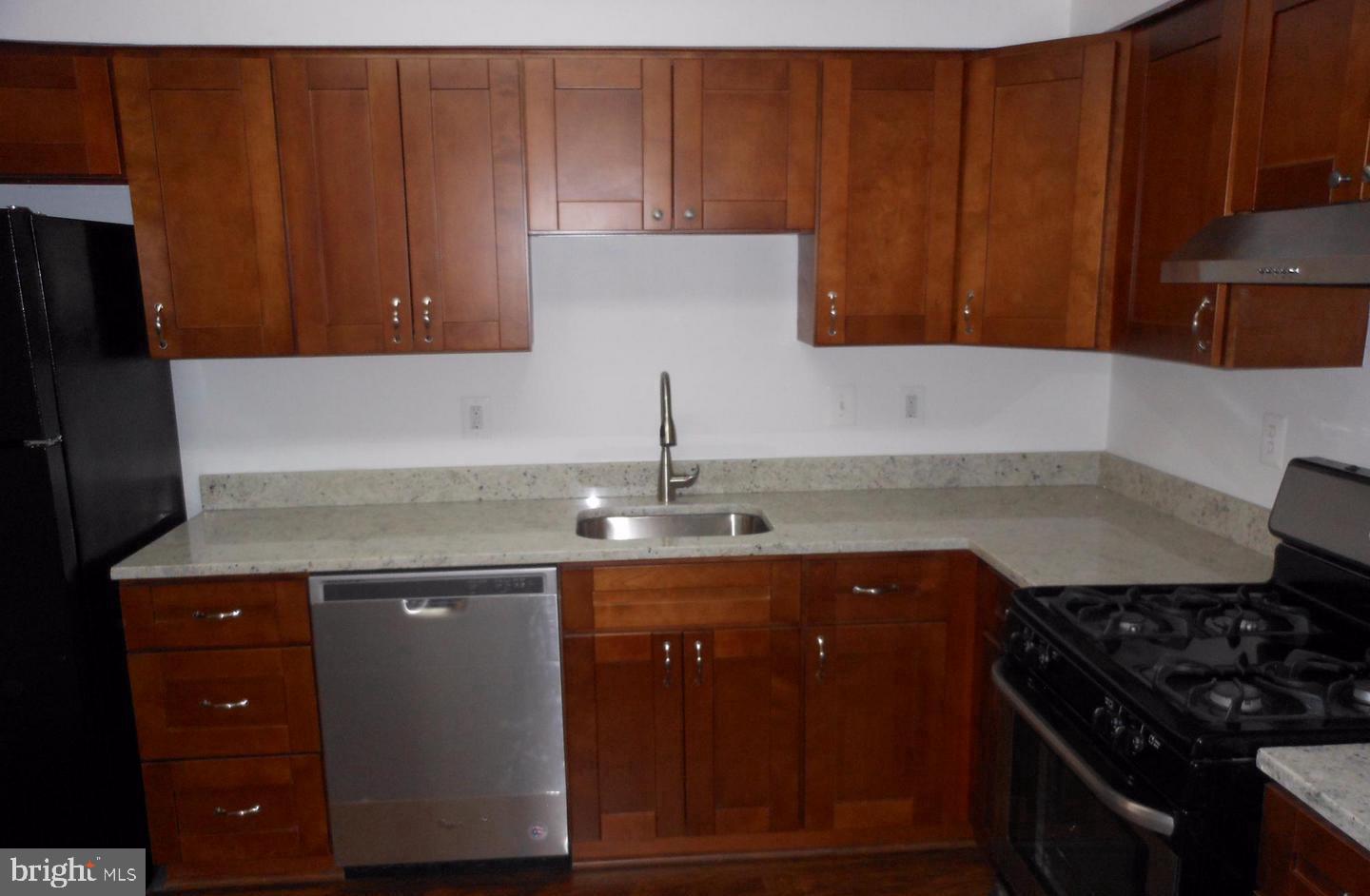 SOMERSET AT WESTRIDGE CO - Residential Lease