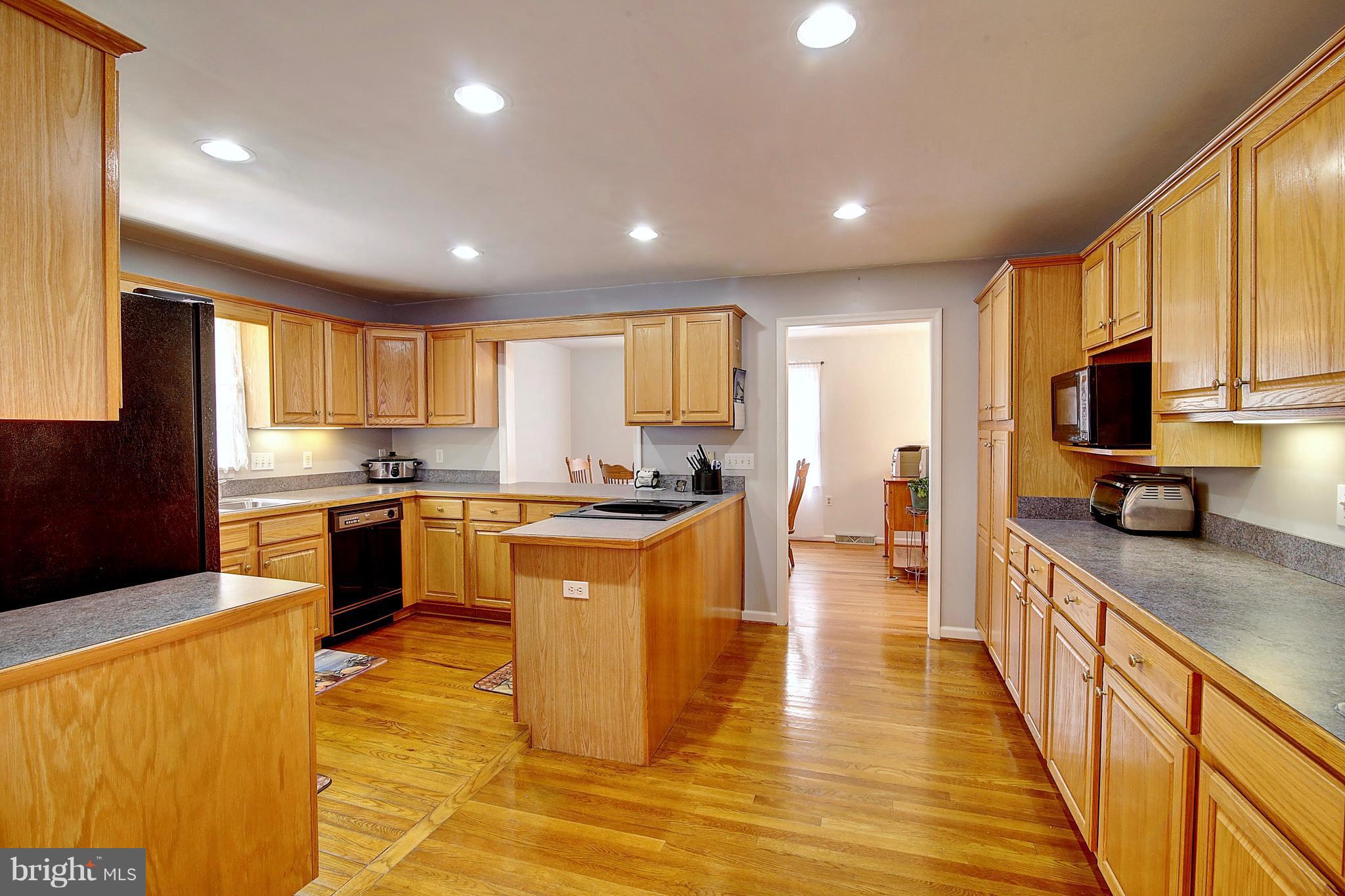 PARKWOOD MANOR - Residential