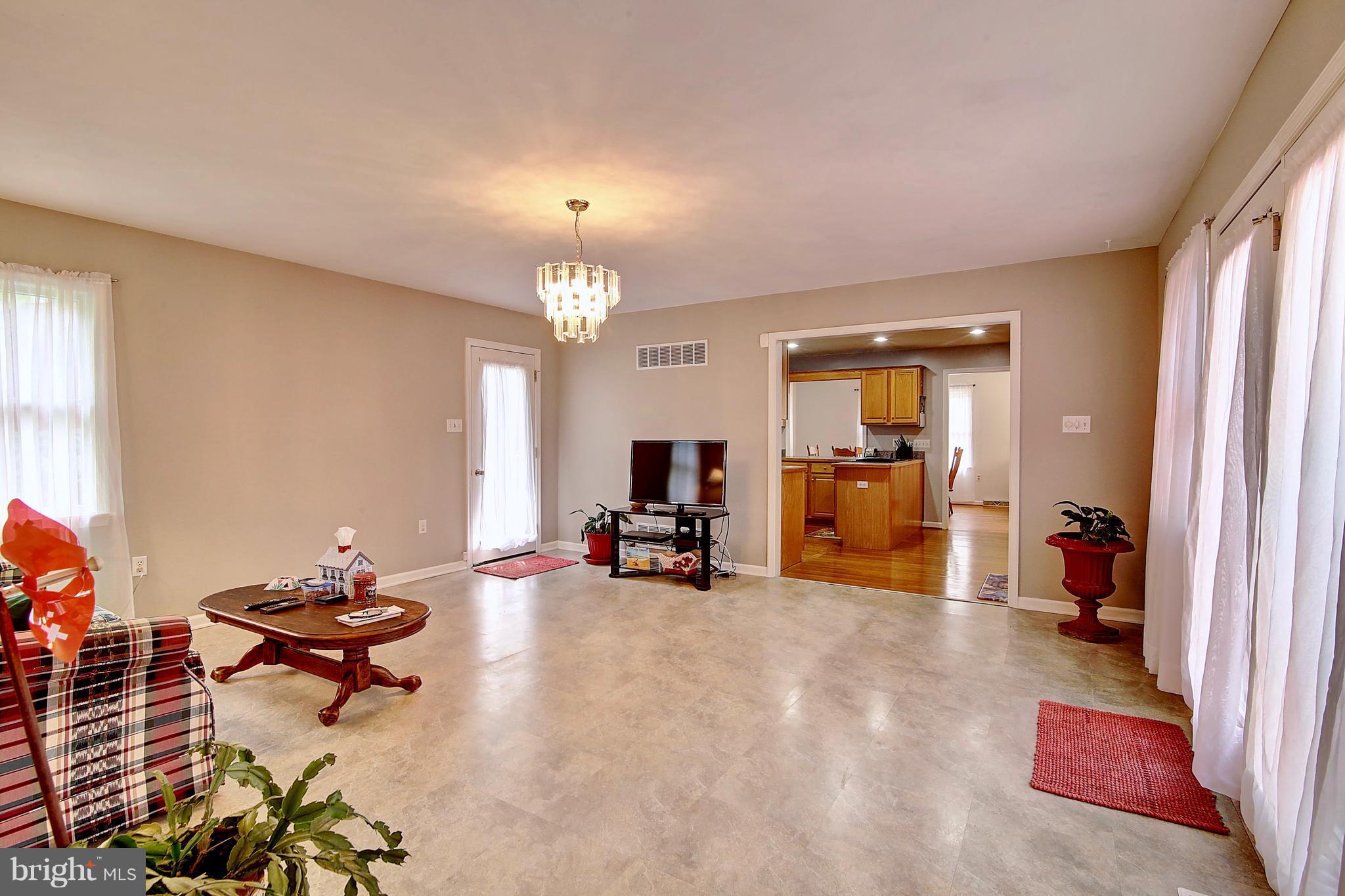 PARKWOOD MANOR - Residential