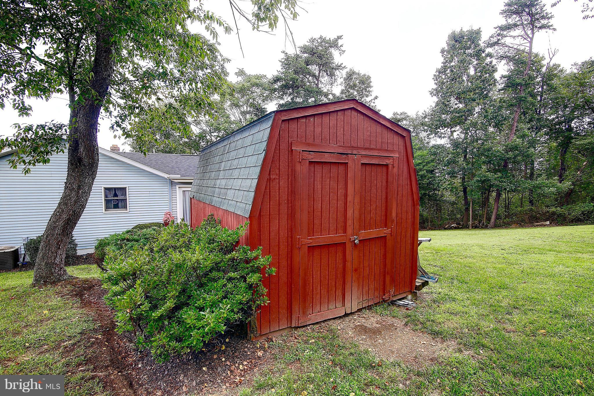 PARKWOOD MANOR - Residential